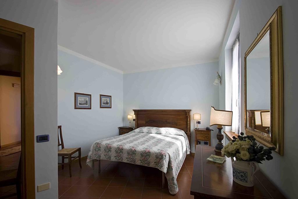 Albergo Villa Cristina สโปเลโต ภายนอก รูปภาพ
