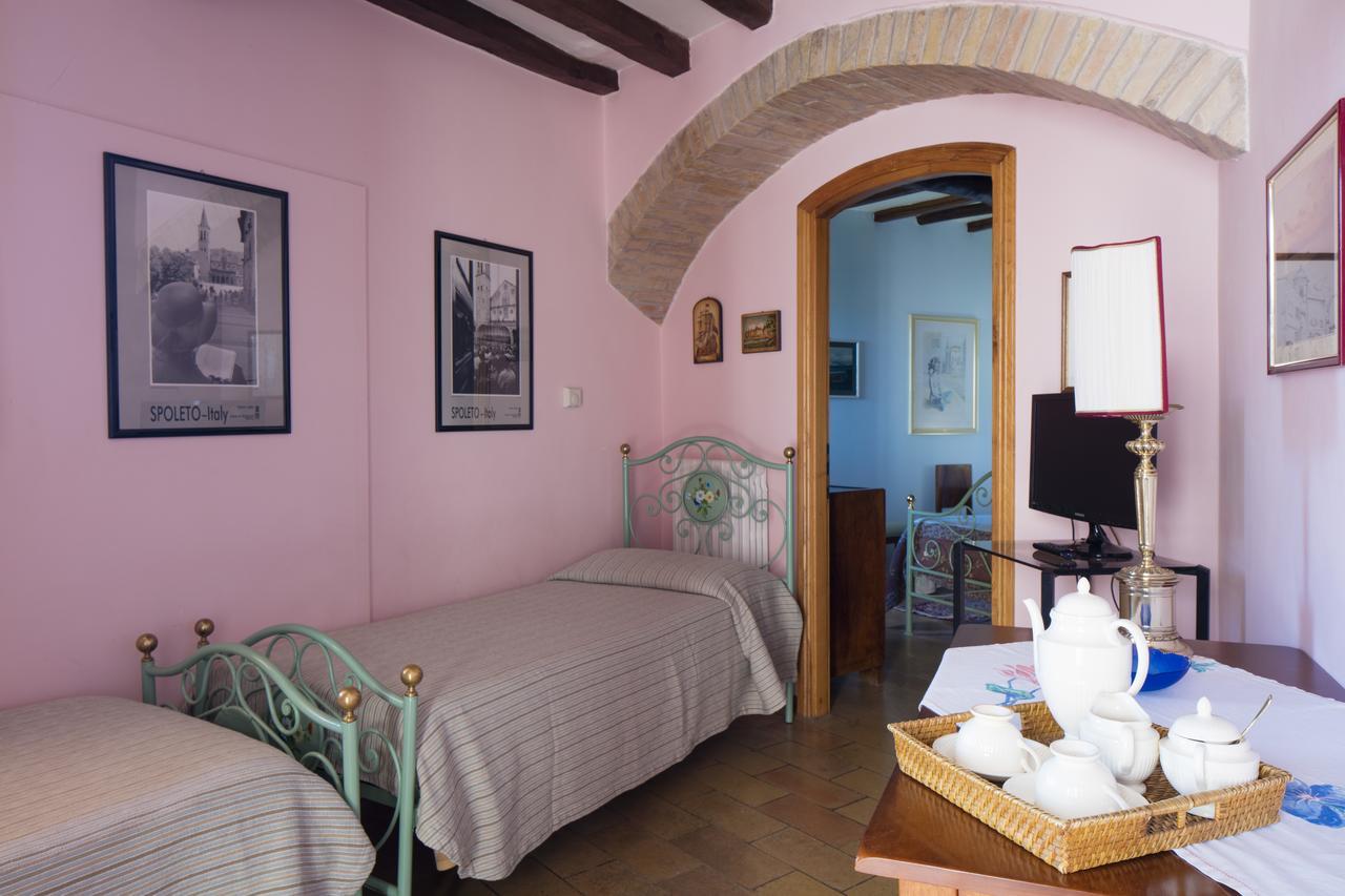 Albergo Villa Cristina สโปเลโต ภายนอก รูปภาพ