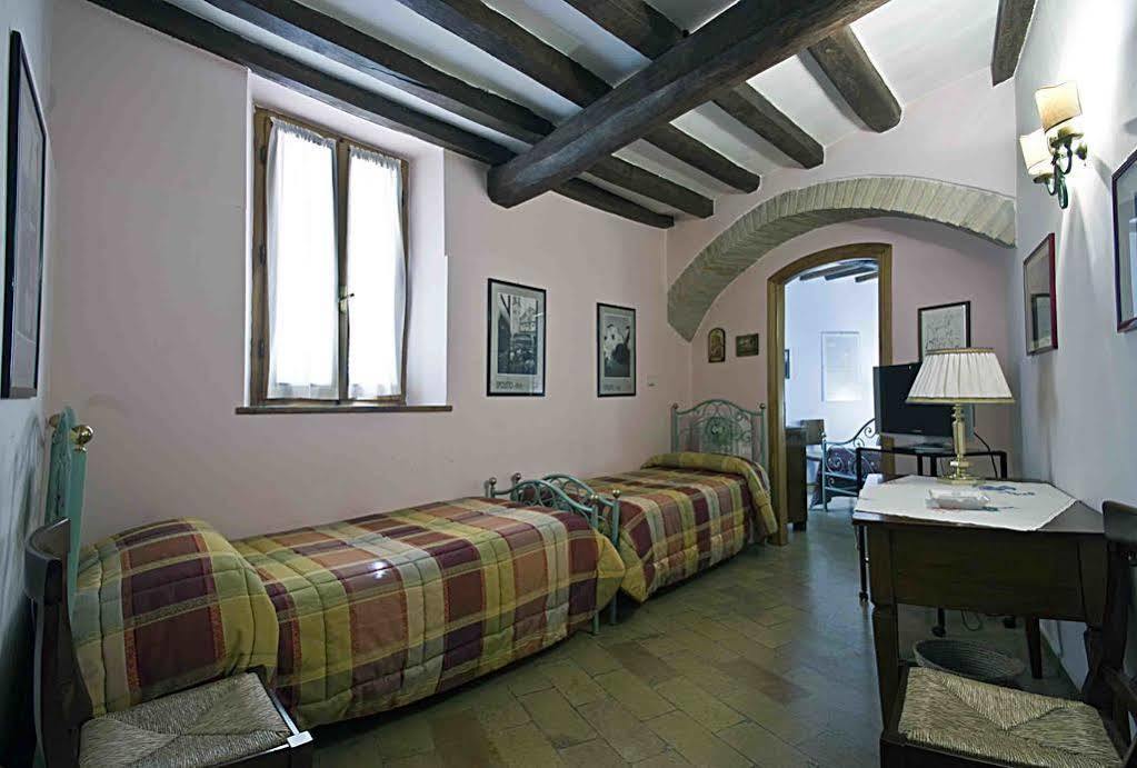 Albergo Villa Cristina สโปเลโต ภายนอก รูปภาพ